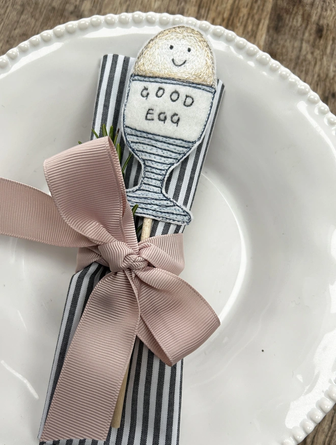 personalised good egg easter decoration
