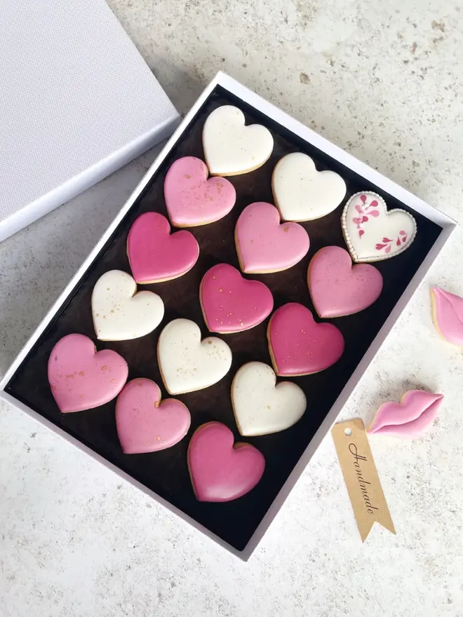 Mini Hearts Biscuits (Pack Of 10)