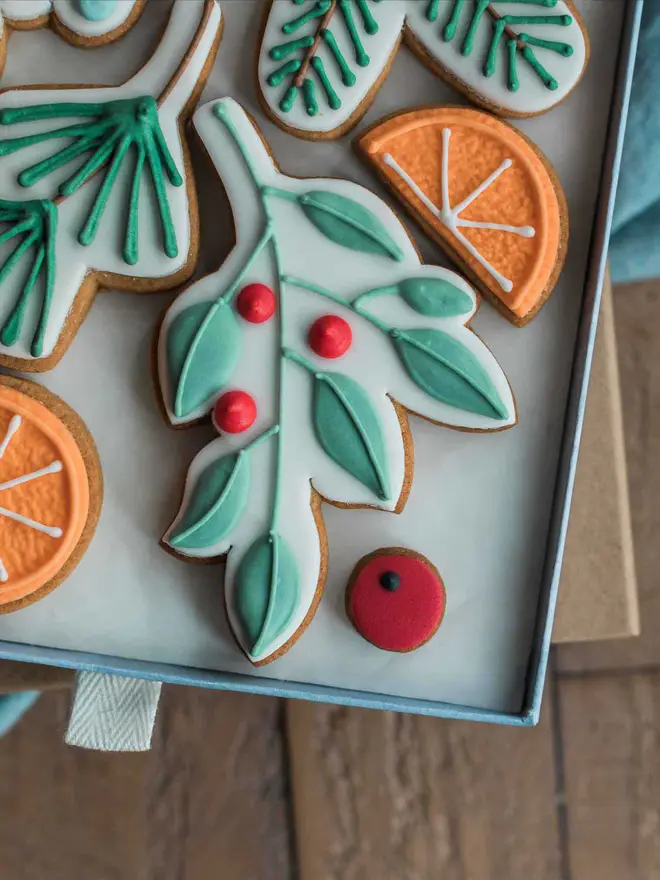 Christmas Garland Biscuit Gift