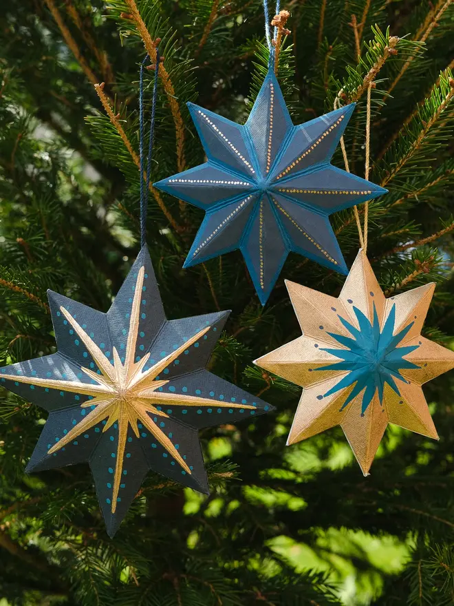 Twinkling Star Screen-Printed Board Decoration (Set Of 6)