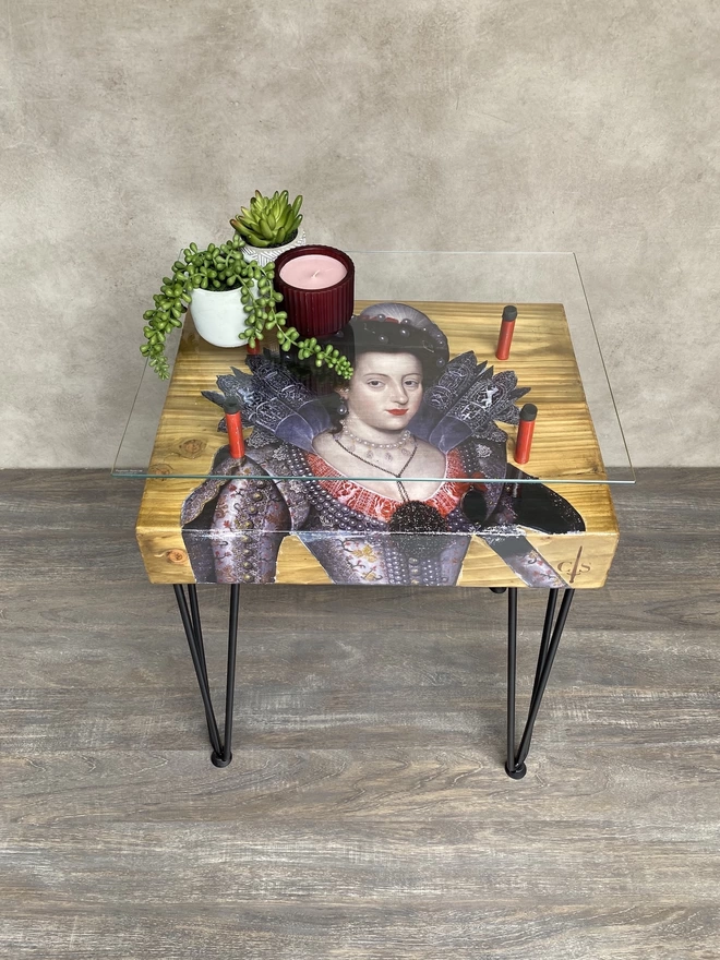 queen imaged side table with glass top