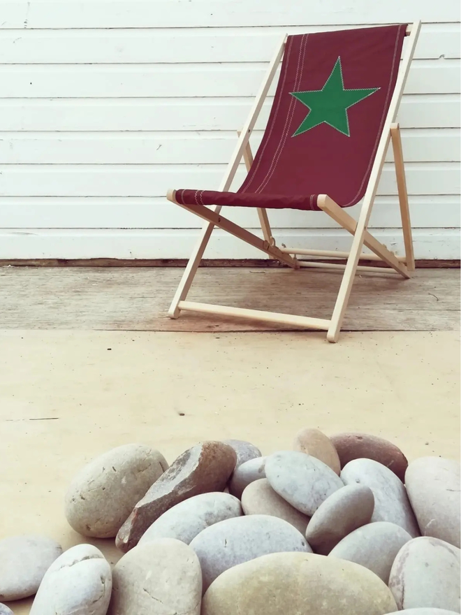 tan star deckchair