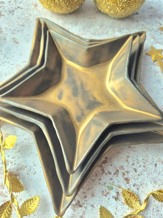 Gold star set of plates, ceramic star plates, christmas plates, christmas star, christmas, christmas dining, star plate, star dish, Jenny Hopps Pottery, gold plate