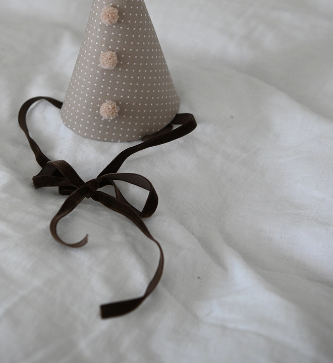Soft Felt Birthday Hat for Baby, Adjustable Cotton Lined Party Hat for Toddlers , Birthday Cap with Tie Strings