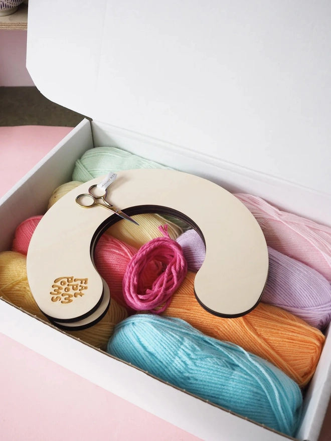Pastel Giant Pom Pom Kit