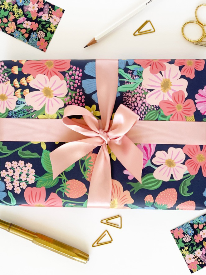 floral wrapping paper gift tags