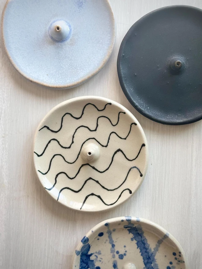 Wavy Incense Holder Ceramic 