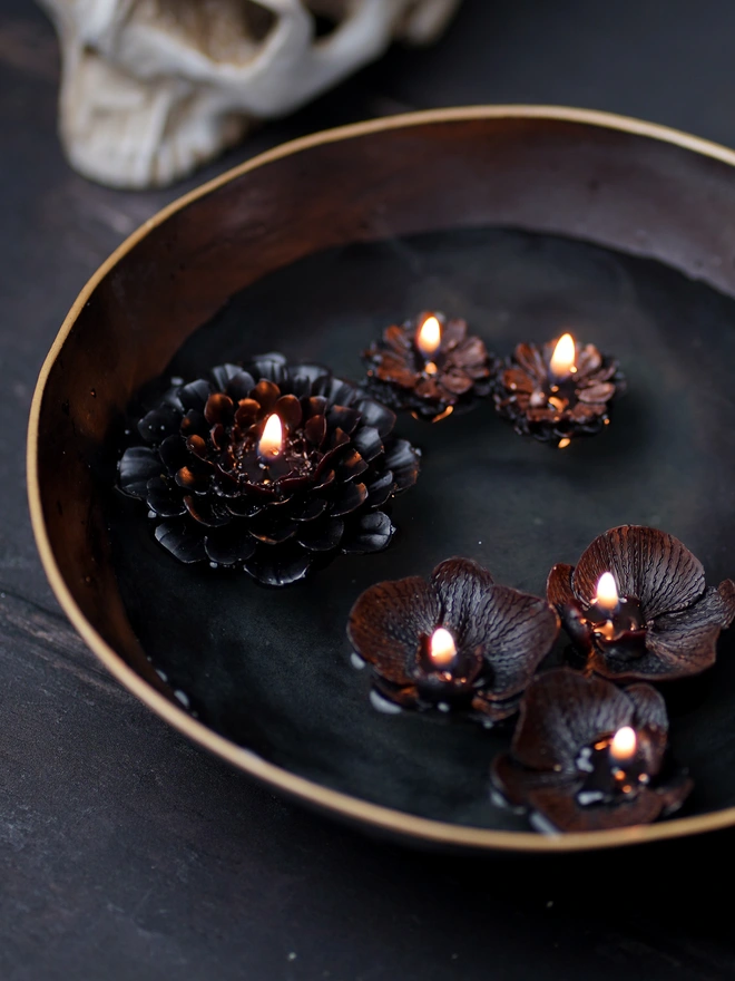 The Dark Floating Flower Candles