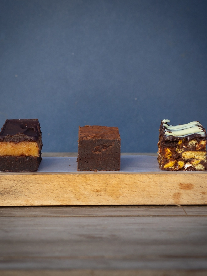 Jammed full of marshmallows and biscuit as any rocky road should be. But with the addition of honeycomb pieces making it even rocky-er. 