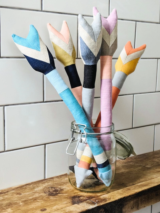 textile arrow decor in five colourways 