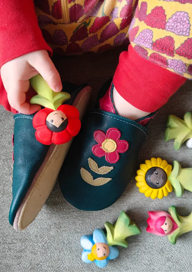 Retro Briony inch blue shoe