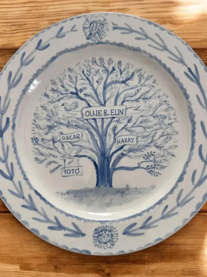MEDIUM FAMILY TREE Personalised Hand-painted Plate