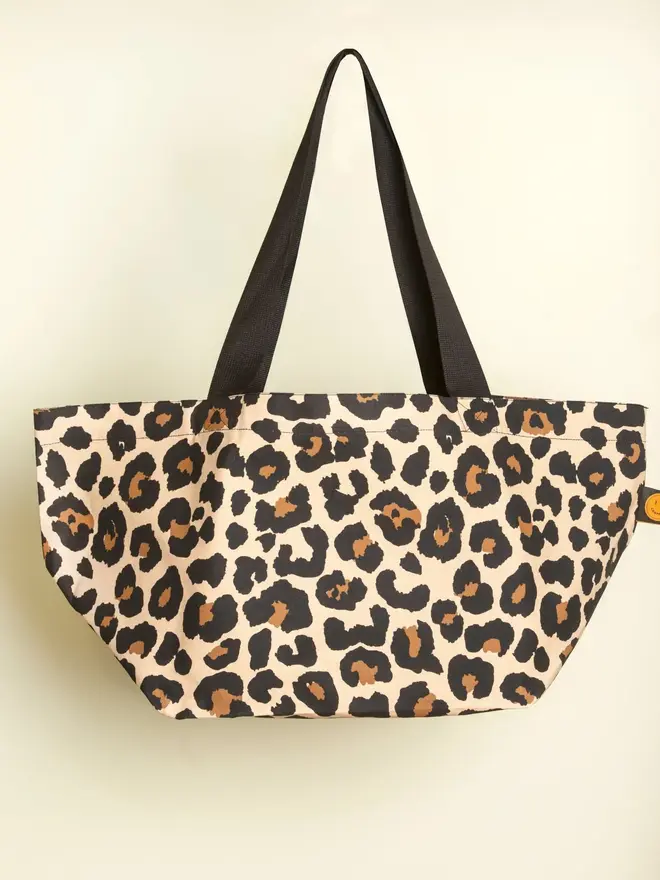Classic Leopard Contents Oversized Tote Bag