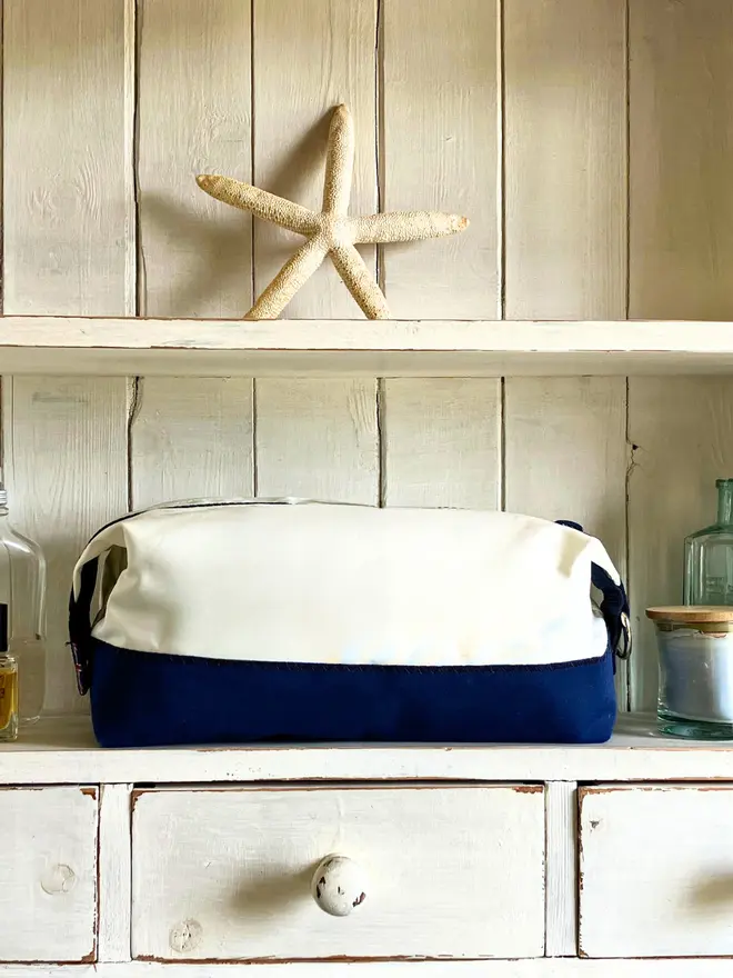canvas white mix wash bag