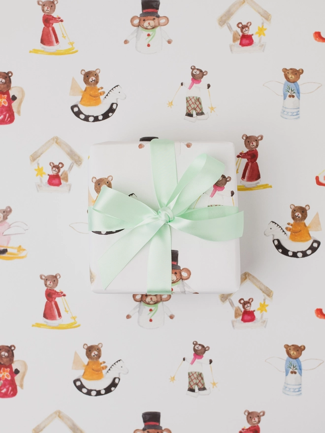 Christmas Bear Gift Wrap 