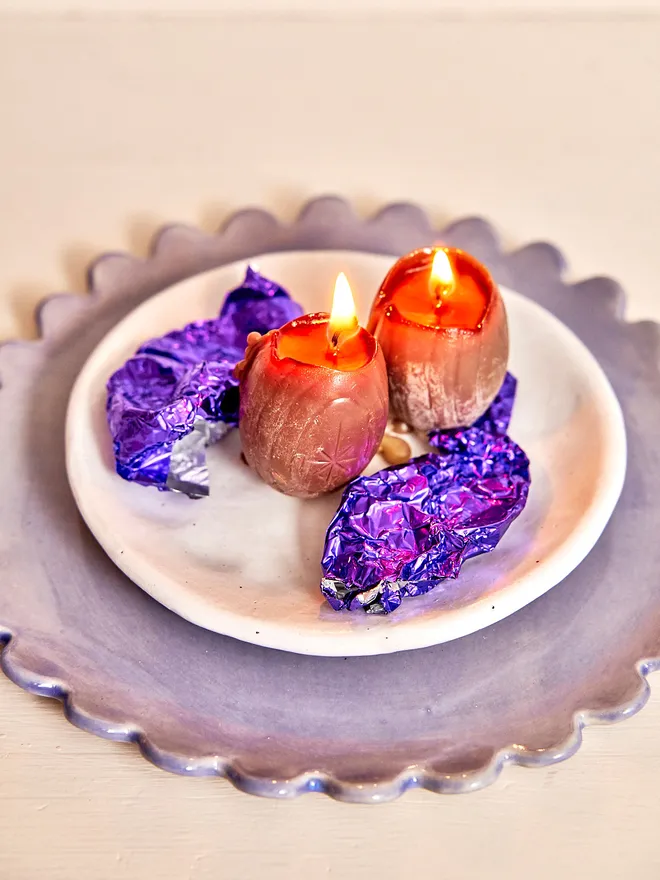 Cream egg candle