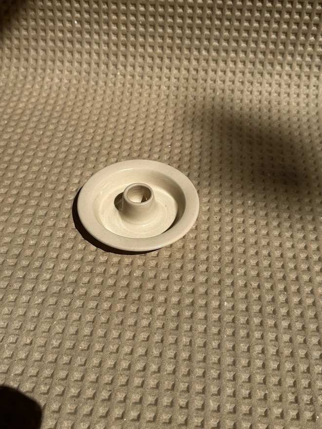 Cream flat candleholder