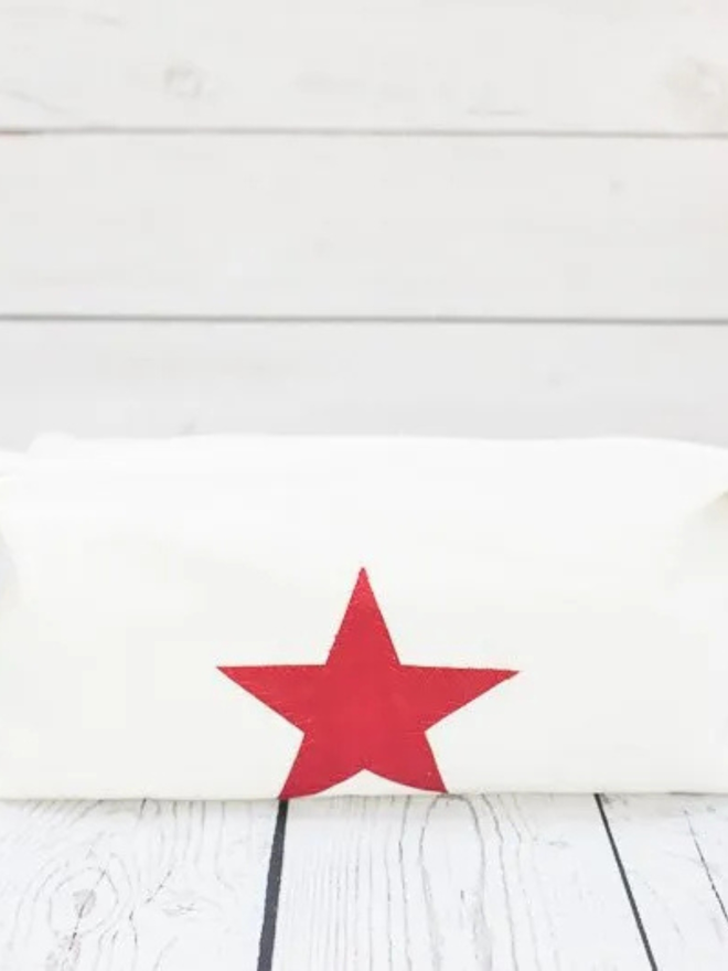 star canvas wash bag red