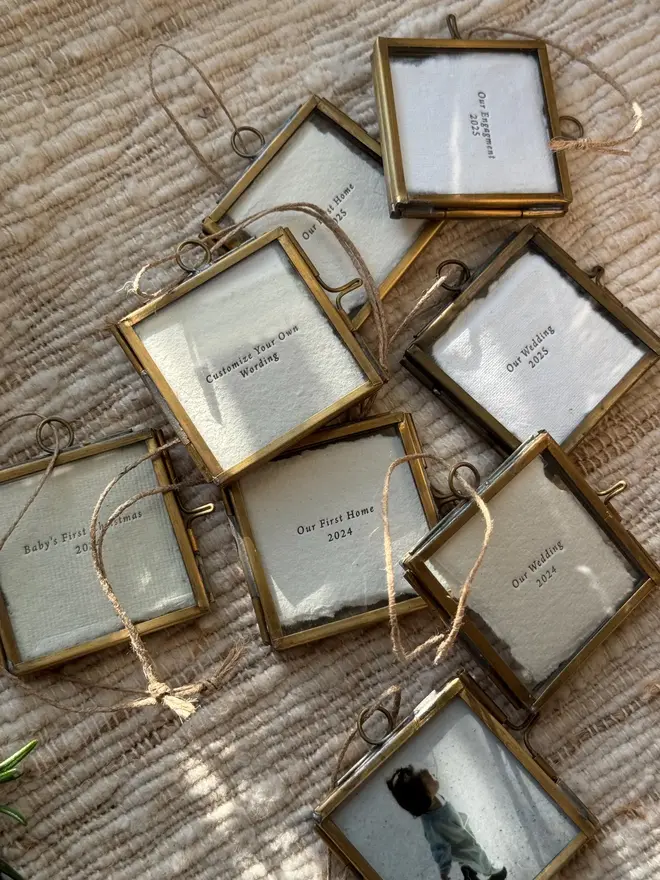 Valentine’s Day, Heirloom, keepsake, wedding, love, wedding gift, anniversary gift, long distance relationship, long distance friendship, Christmas ornament, I miss you, photo frame, when I met you, gifts for her, gifts for him, i love you, hand writing