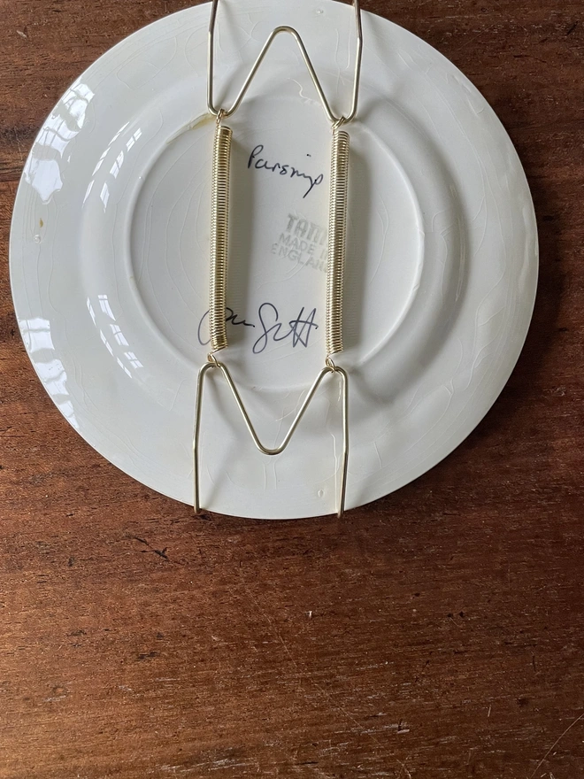 plate hanger