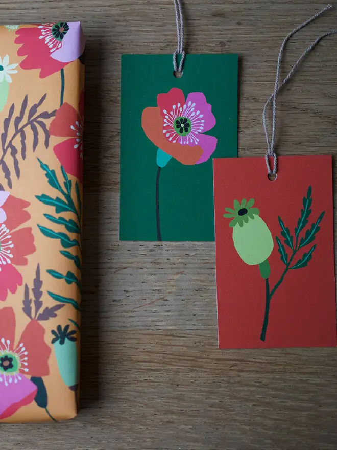 illustrated poppies gift tags