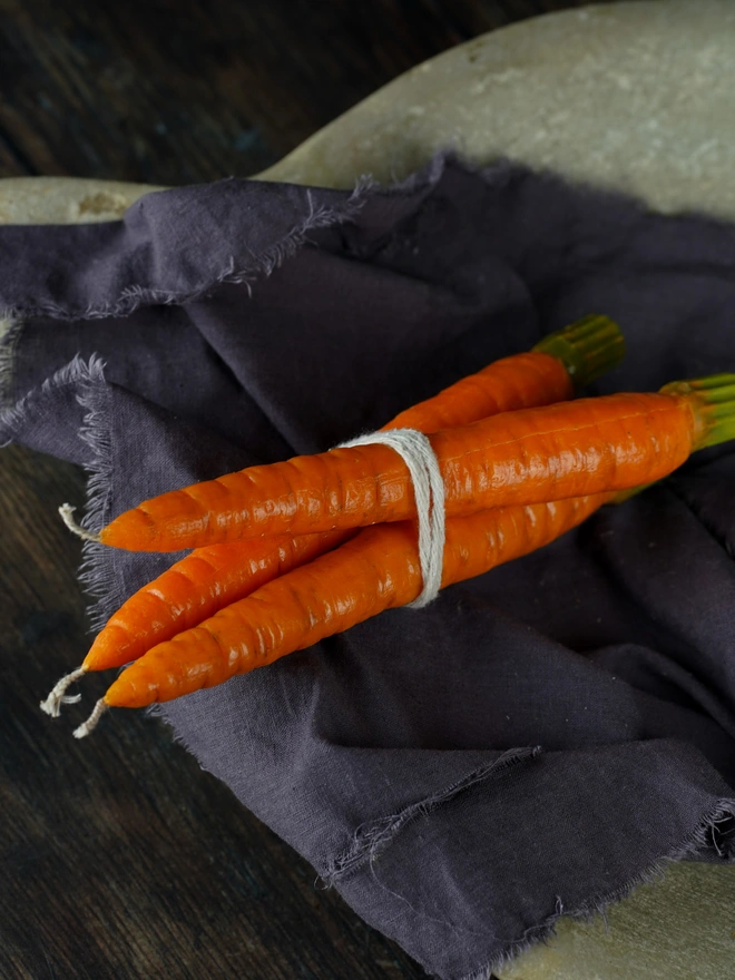 CARROT DINNER CANDLE