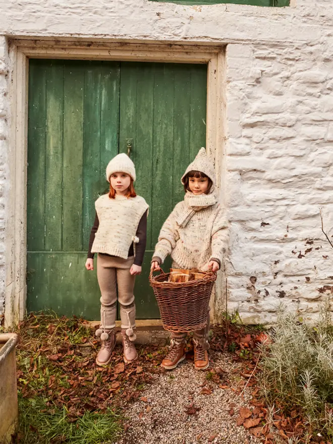 MABLI's 'Blewog' collection in the 'Jewel Speckle' colourway. This soft, fluffy, relaxed-fit Pullover features a speckled, cloud-like chunky yarn.