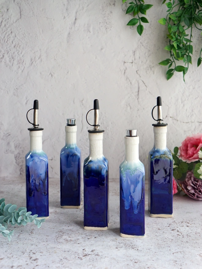ceramic oil bottle, ceramic oil and vinegar bottle, ceramic gift, Jenny Hopps Pottery, duo of oil and vinegar bottles, ceramic gifts for her, gifts for mum, gifts for sister, gifts for friend, gifts for girlfriend, gift for dad, ceramic gift for dad, gift for husband, gift for son, gift for teens, gifts for teenagers, gift for home, homeware gift, 