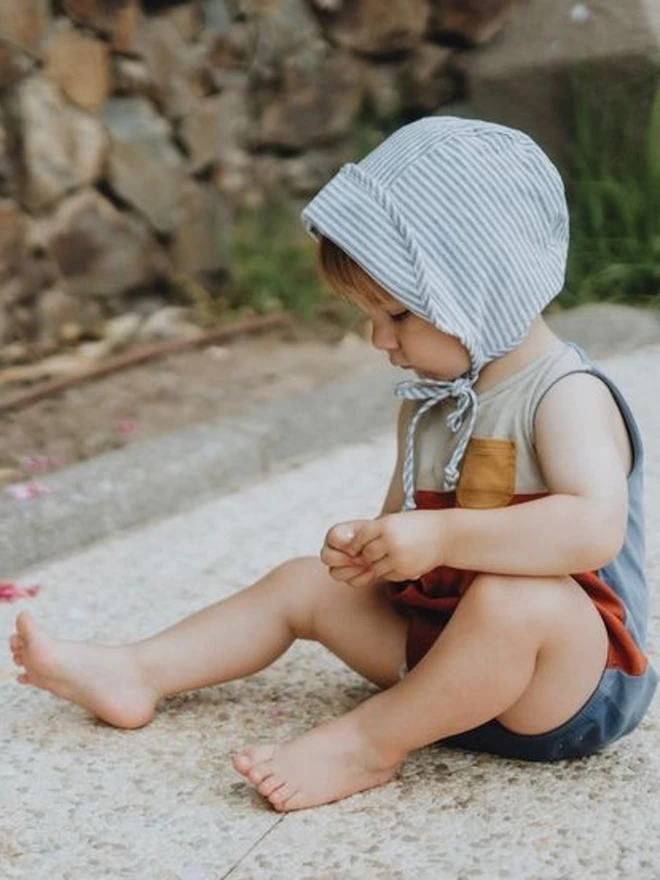 Stripe brim sun hat turned back 