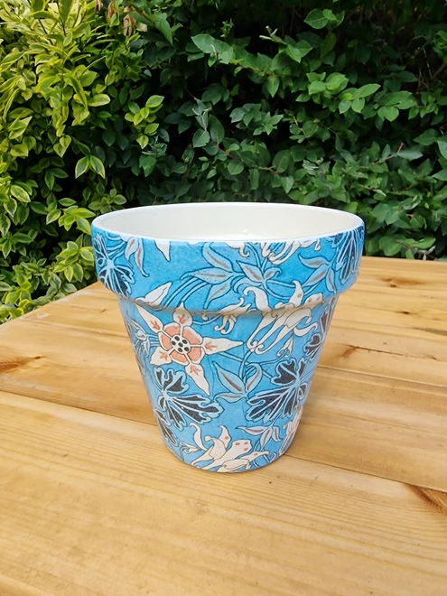 Art nouveau Columbine design botanical Plant Pot suitable for indoor or outdoor use.  15 cm in diameter and 13.7 cm in height