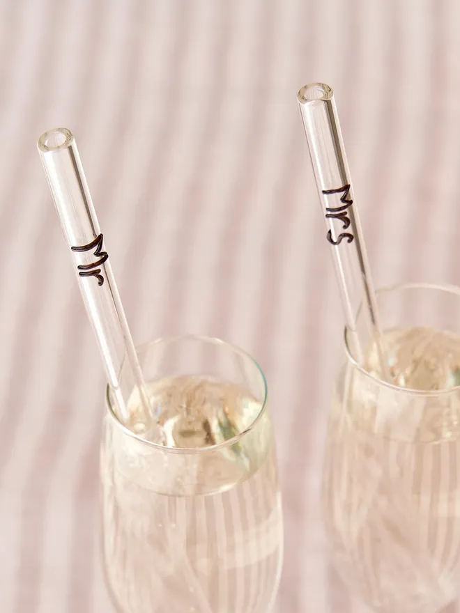 Mr and mrs wedding straw
