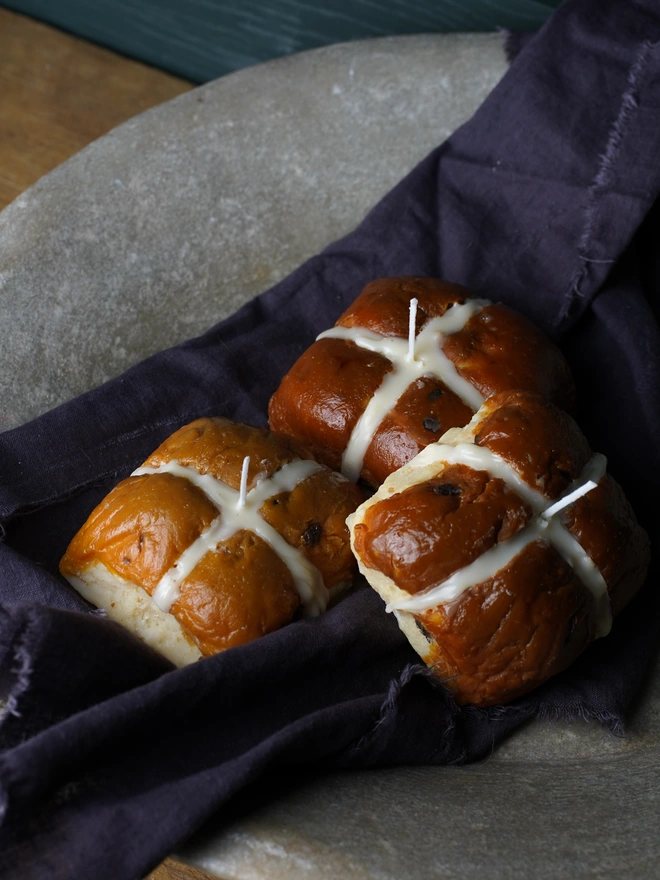 Hot Cross Bun Candle