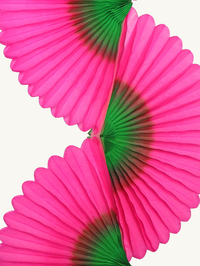 Two tone paper coloured garland