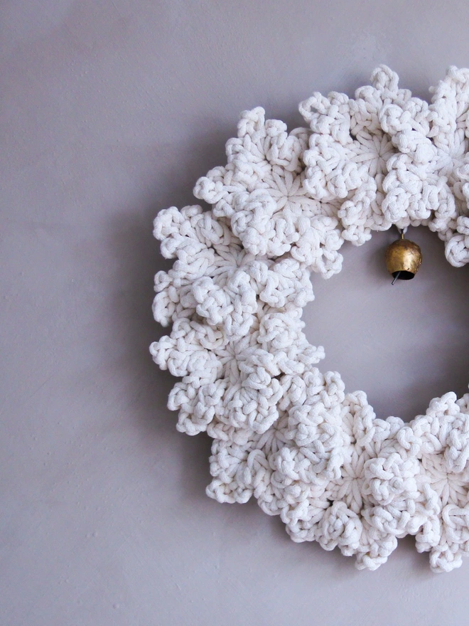 White Snowflake Wreath