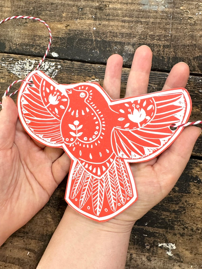 Robin Linocut Garland, Hand Printed Traditional Folk Art Decoration
