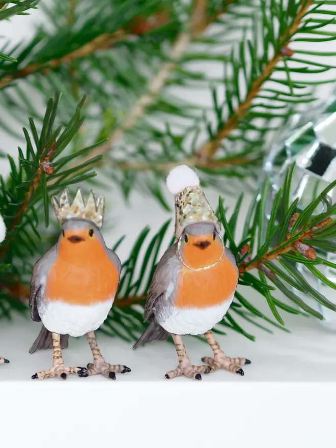 christmas robin decoration with gold crown and glitter hat