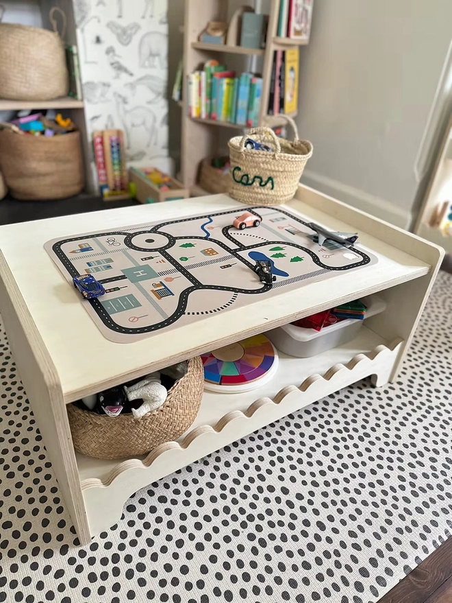 Montessori Children's Play Table - Large (Scallop) 