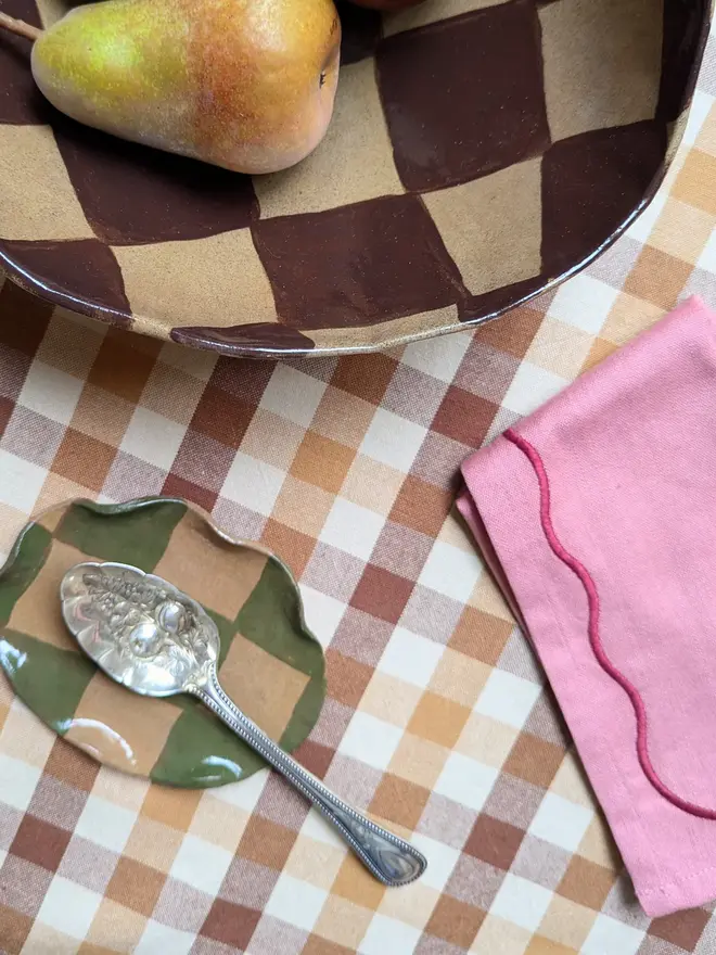 Check Wavy Spoon Rest