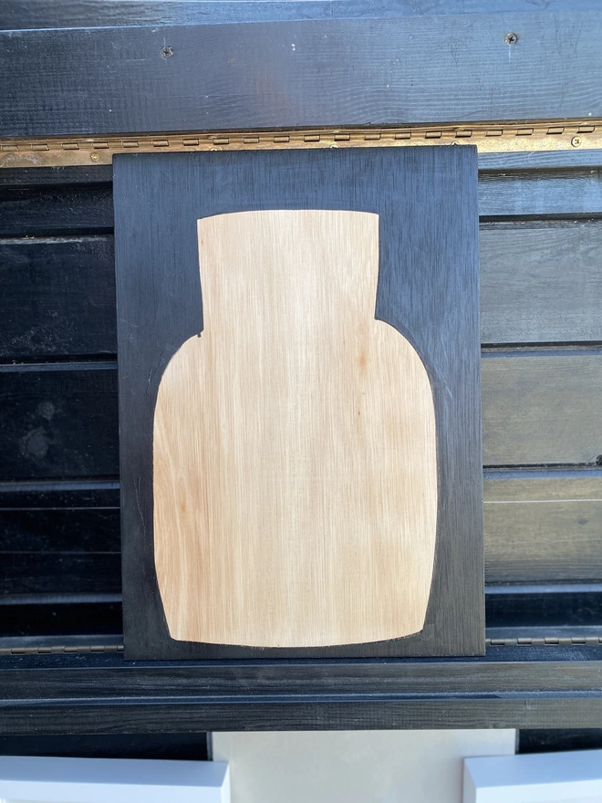 Vase painting, painting of a vase by Samantha Barnes, Minimal art, scandi art