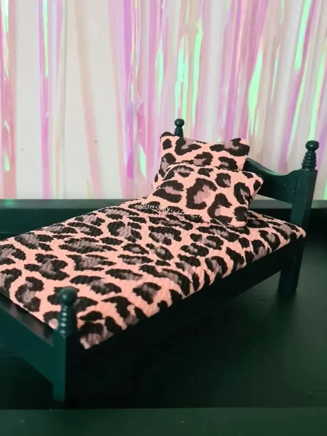 Hand-painted unique leopard print bed furniture accessory for dolls house