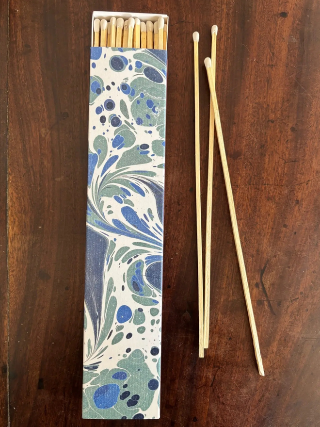 Long Matchbox. A matchbox in Blue.