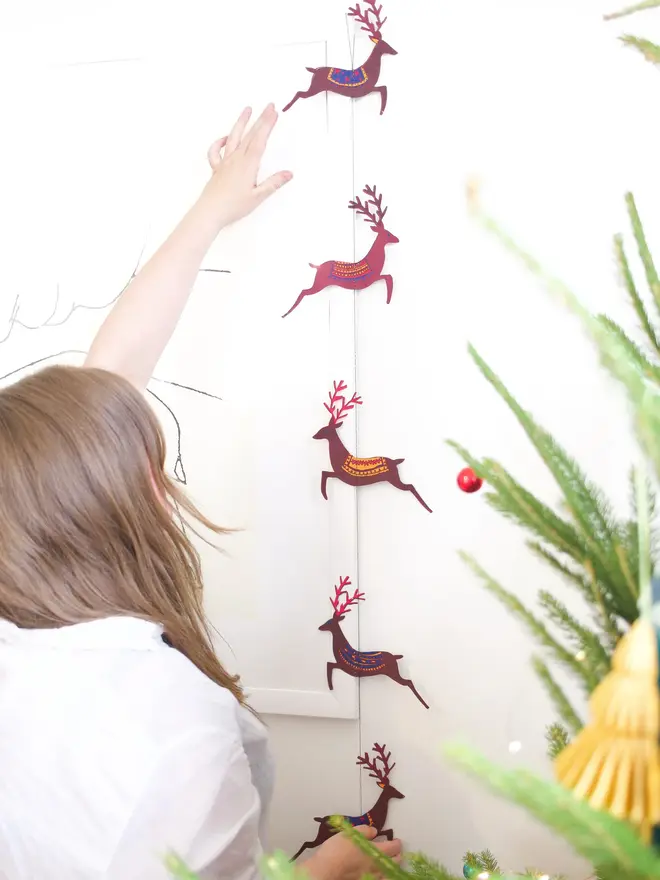 christmas reindeer hanging garland decoration