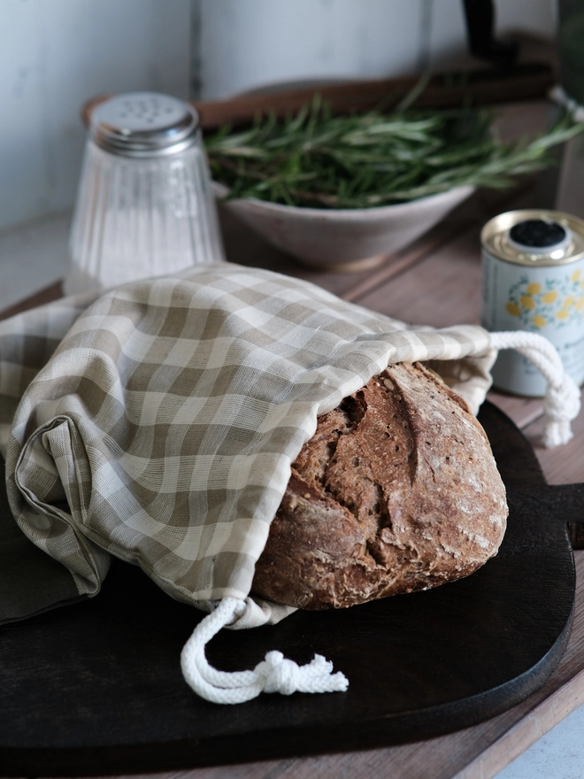 Gingham bread storage bag