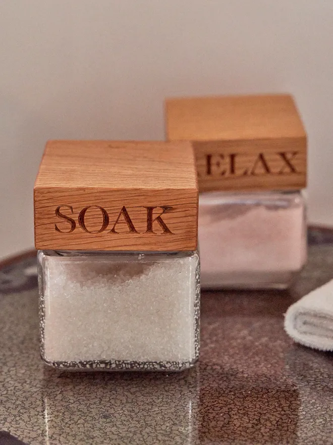 Soak oak jar