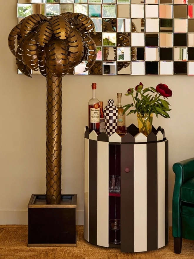 Cocktail Shaker. A cocktail shaker in brown chequered.