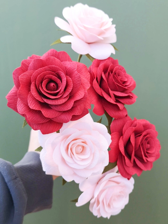 6 crepe paper roses in red and blush pink