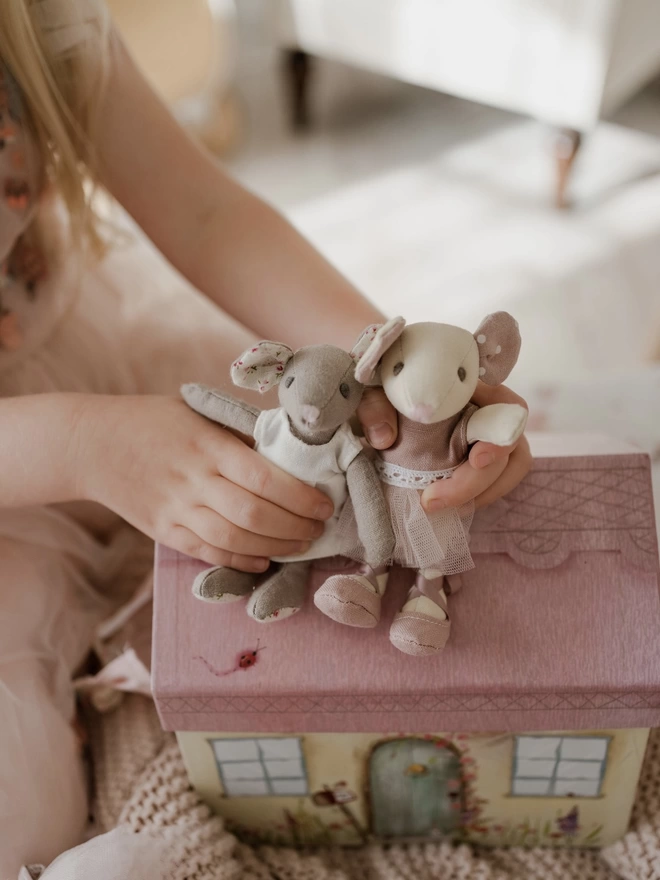 Mimi Mouse with Mabel and her beautiful Mouse House play set.