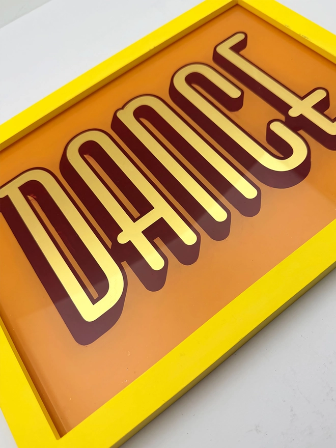 Dance yellow gold leaf on glass framed detail