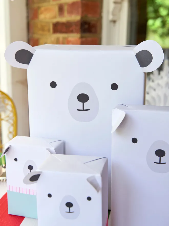 Polar bear wrapping paper