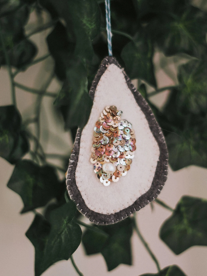 Oyster hanging tree decoration